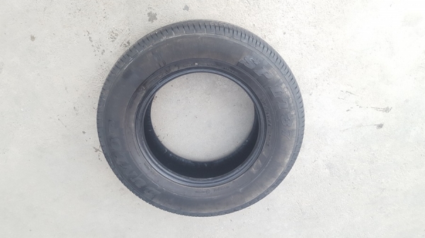 ขายยาง215/70/15 ปี 17 DUNLOP LT37 4 เส้น ขายยาง215/70/15 ปี 17 DUNLOP LT37 4 เส้น