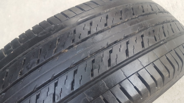 ขายยาง215/65/16 ปี 17 DUNLOP LT37 4 เส้น ขายยาง215/65/16 ปี 17 DUNLOP LT37 4 เส้น
