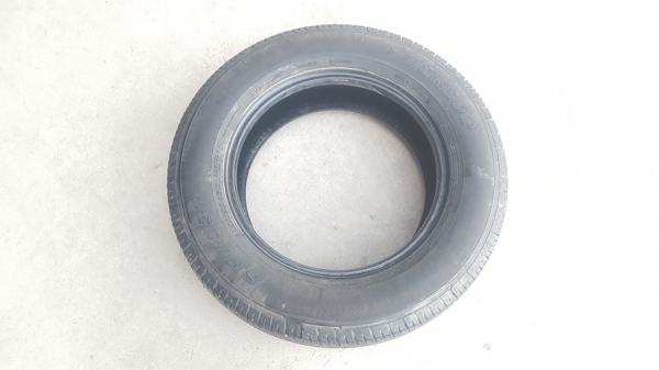 ขายยาง215/65/16 ปี 17 DUNLOP LT37 4 เส้น ขายยาง215/65/16 ปี 17 DUNLOP LT37 4 เส้น