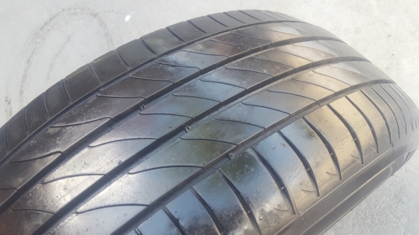 ขายยาง195/60/15 ปี 15 MICHERLIN 3ST 4 เส้น ขายยาง195/60/15 ปี 15 MICHERLIN 3ST 4 เส้น