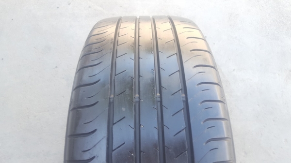 ขายยาง215/55/17 ปี 15 DUNLOP 050 2 เส้น ขายยาง215/55/17 ปี 15 DUNLOP 050 2 เส้น
