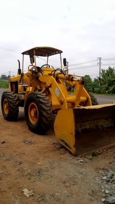 ขายรถตักล้อยางครับ JH63 เอวอ่อน สภาพสวย พร้อมใช้งานได้เลยครับ