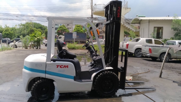 TCM FD30T3 รุ่นใหม่ล่าสุด เสาสูง4ม.ไซส์ซิฟ เกียร์ออร์โต้ เครื่องยนต์ดีเซลV2403 รับประกันเครื่องเกียร์3เดือน ราคาต่อรองได้0816161541