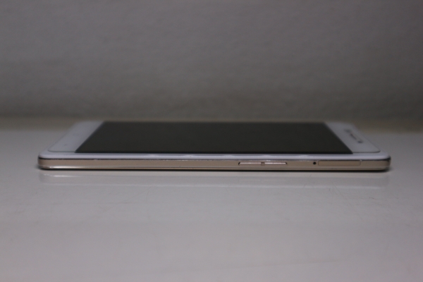 OPPO R7 Lite (R7kf) สีทอง สภาพดี มีที่ชาร์ท ส่งฟรี OPPO R7 Lite (R7kf) สีทอง สภาพดี มีที่ชาร์ท ส่งฟรี