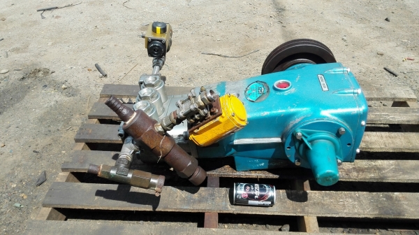 ปั้มฉีดน้ำแรงดันหัวสแตนเลส CAT PUMPS Made in USA Model 3520 สภาพสวยพร้อมใช้ ปั้มฉีดน้ำแรงดันหัวสแตนเลส CAT PUMPS Made in USA Model 3520 สภาพสวยพร้อมใช้