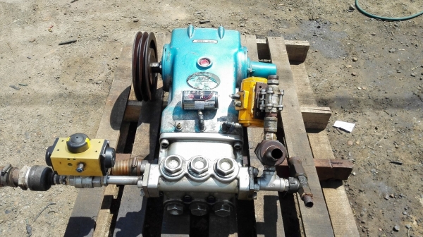 ปั้มฉีดน้ำแรงดันหัวสแตนเลส CAT PUMPS Made in USA Model 3520 สภาพสวยพร้อมใช้ ปั้มฉีดน้ำแรงดันหัวสแตนเลส CAT PUMPS Made in USA Model 3520 สภาพสวยพร้อมใช้