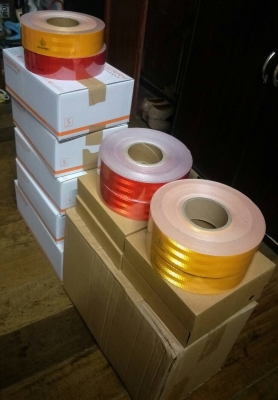 สติ๊กเกอร์สะท้อนแสง