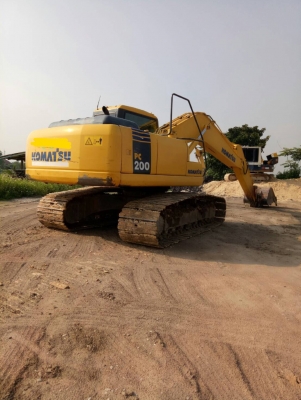 ขายด่วน!! Komatsu PC200-7 สภาพสวยค่ะ