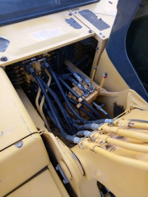 ขายด่วน!! Komatsu PC200-7 สภาพสวยค่ะ