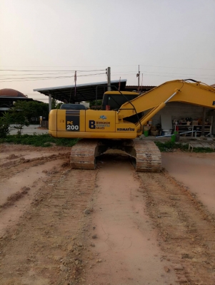 ขายด่วน!! Komatsu PC200-7 สภาพสวยค่ะ