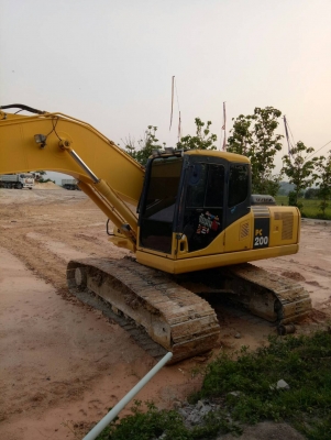 ขายด่วน!! Komatsu PC200-7 สภาพสวยค่ะ