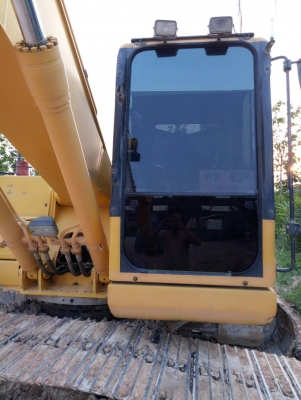 ขายด่วน!! Komatsu PC200-7 สภาพสวยค่ะ