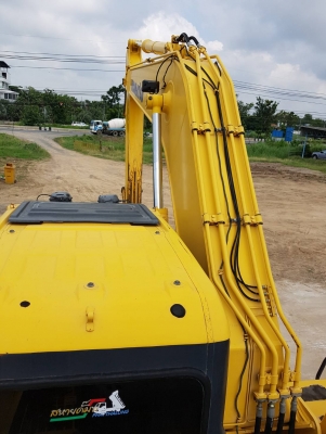 ขายด่วน!! Komatsu PC200-7 สภาพสวยค่ะ