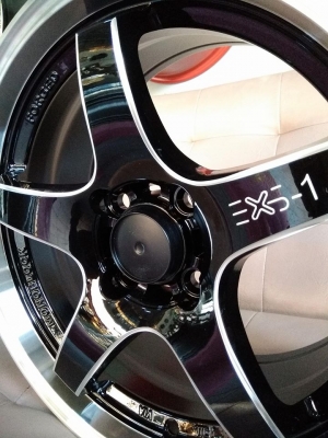 แม็กใหม่ขอบ 15 กว้าง 7 ออฟ 38 ใส่รถ 4 รู 100 ราคา 8500 บาท