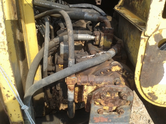 ขาย รถแบคโฮ โคมัตซุ PC 200 รุ่น 5 + รถเทเลอร์ 10 ล้อ เครื่อง ติด ทั้ง2 คันคับ