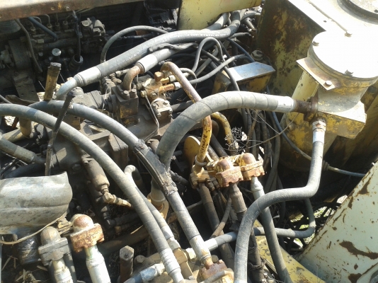 ขาย รถแบคโฮ โคมัตซุ PC 200 รุ่น 5 + รถเทเลอร์ 10 ล้อ เครื่อง ติด ทั้ง2 คันคับ