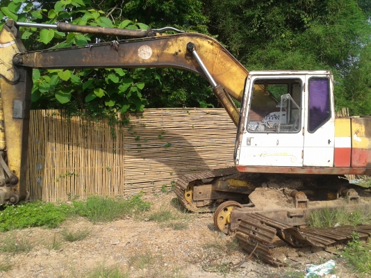 ขาย รถแบคโฮ โคมัตซุ PC 200 รุ่น 5 + รถเทเลอร์ 10 ล้อ เครื่อง ติด ทั้ง2 คันคับ