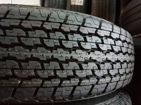 ขายยางป้ายแดง BRIDGESTONE 205R16 ปี18 ชุดละ 8,900 บาท ขายยางป้ายแดง BRIDGESTONE 205R16 ปี18 ชุดละ 8,900 บาท