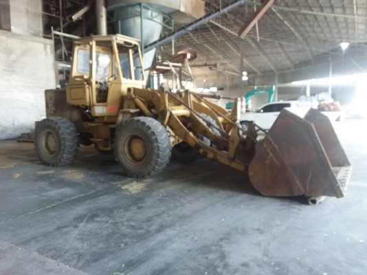 ขายรถตักจำนวน 2 คัน ขายรถตักจำนวน 2 คัน