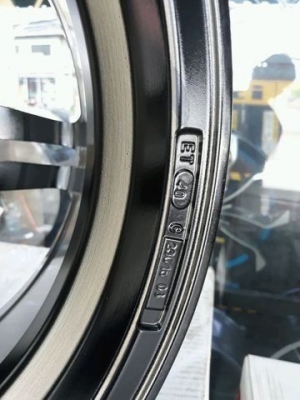 แม็กซ์ใหม่ Inforgred 5ก้านคู่ ขอบ17 กว้าง7.5 ออฟ40 ขนาด4รู100 แม็กซ์ใหม่ Inforgred 5ก้านคู่ ขอบ17 กว้าง7.5 ออฟ40 ขนาด4รู100