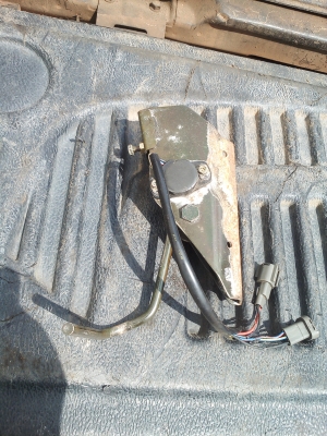 ขายแป้นและเซ็นเซอร์คันเร่งUD ราคา5000 ขายแป้นและเซ็นเซอร์คันเร่งUD ราคา5000