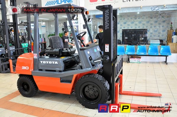 ขายรถโฟล์คลิฟท์มือสอง TOYOTA รุ่น 3FD30-30083 นำเข้าจากประเทศญี่ปุ่น 100\% ไม่เคยใช้งานในไทย ขายรถโฟล์คลิฟท์มือสอง TOYOTA รุ่น 3FD30-30083 นำเข้าจากประเทศญี่ปุ่น 100\% ไม่เคยใช้งานในไทย