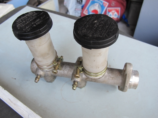 แม่ปั้มเบรค DATSUN