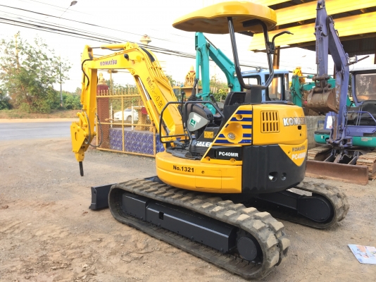 ขายรถขุด KOMATSU PC40MR (หัวกระแทก,บุ้งกี๊) พร้อมใช้งาน รถเก่านอก