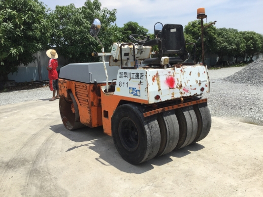 ขายรถบด4ตันหน้าเหล็กหลังยางHITACHIรุ่นRC40นำเข้าญี่ปุ่นเอวอ่อนขับ2เพลาเครื่องคูโบต้า4สูบสภาพดีพร้อมใช้งาน ID LINE:Jiraroj2909