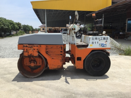 ขายรถบด4ตันหน้าเหล็กหลังยางHITACHIรุ่นRC40นำเข้าญี่ปุ่นเอวอ่อนขับ2เพลาเครื่องคูโบต้า4สูบสภาพดีพร้อมใช้งาน ID LINE:Jiraroj2909