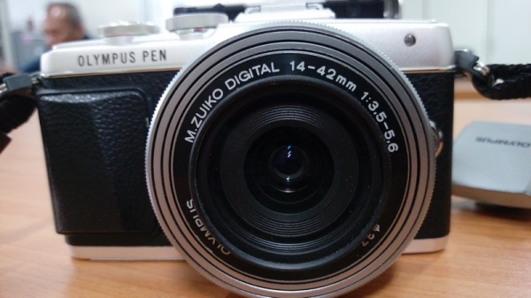 OLYMPUS PEN Lite E-PL7