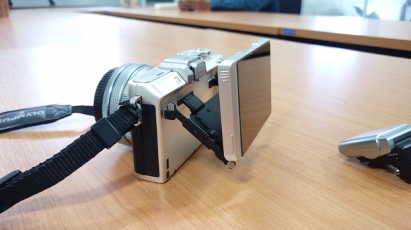 OLYMPUS PEN Lite E-PL7