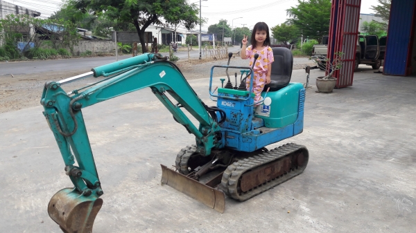 รถขุดโกเบลโก้ コベルコ Kobelco SK007 เก่าญี่ปุ่น 1ตัน สวย ขึ้นปิ๊กอัพได้!!! รถขุดโกเบลโก้ コベルコ Kobelco SK007 เก่าญี่ปุ่น 1ตัน สวย ขึ้นปิ๊กอัพได้!!!