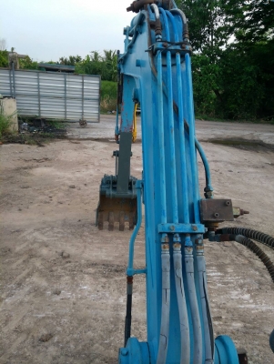 รถแบคโฮ KOBELCO SK032 รถเก่านอกนำเข้า ยังไม่เคยใช้งานในไทย มีลายแย็กติดมาจากนอก เครื่องดี ปั๊มดี โซ่หนา เอวแน่น รถพร้อมใช้งาน มีเอกสารใบอินวอยซ์