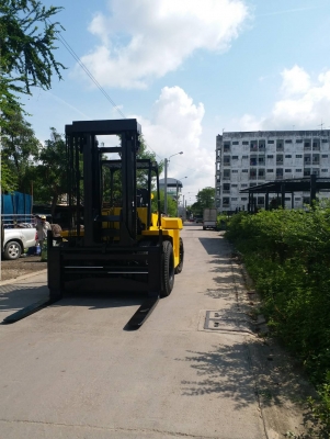 ขายรถยกโฟร์คลิฟท์ยี่ห้อTCM 13 ตัน ดีเซล งาสไลด์ยกตู้คอนเทนเนอร์