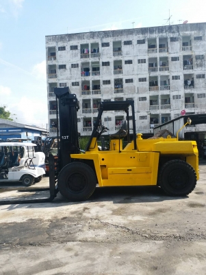 ขายรถยกโฟร์คลิฟท์ยี่ห้อTCM 13 ตัน ดีเซล งาสไลด์ยกตู้คอนเทนเนอร์