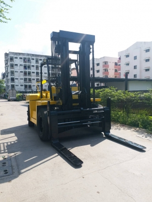 ขายรถยกโฟร์คลิฟท์ยี่ห้อTCM 13 ตัน ดีเซล งาสไลด์ยกตู้คอนเทนเนอร์