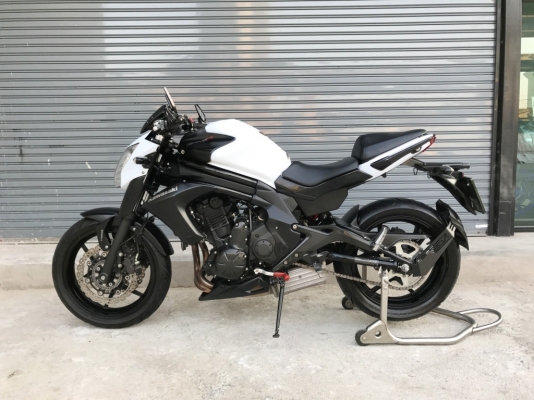 (( ฟรีดาวน์ออกรถไม่ต้องใช้เงิน )) ขาย Kawasaki ER6N ปี2014 สีขาว ราคา 155000 บาท