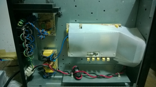 SYNDOME HE-3000S (3KVA/2.4KW) SYNDOME HE-3000S (3KVA/2.4KW)