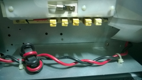 SYNDOME HE-3000S (3KVA/2.4KW) SYNDOME HE-3000S (3KVA/2.4KW)