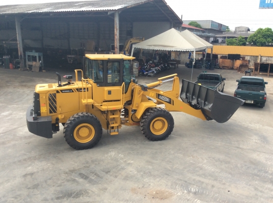 ใหม่!!รถตักล้อยางยี่ห้อ LOVOL รุ่น FL938G-II เหมาะสำหรับงานด้านการเกษตร โดยกำลังที่เหมาะสม