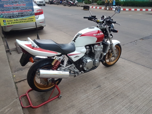 ขายแลกเทิร์น HONDA CB1300 ปี2002 เดิมๆ สีสวย ระบบไฟครบ ยางหน้าหลังเต็ม อินวอย สรรพสามิตร ราคา 89500 