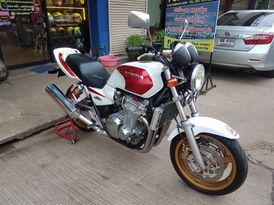 ขายแลกเทิร์น HONDA CB1300 ปี2002 เดิมๆ สีสวย ระบบไฟครบ ยางหน้าหลังเต็ม อินวอย สรรพสามิตร ราคา 89500 ขายแลกเทิร์น HONDA CB1300 ปี2002 เดิมๆ สีสวย ระบบไฟครบ ยางหน้าหลังเต็ม อินวอย สรรพสามิตร ราคา 89500