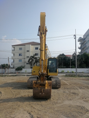 ขายแบคโฮ PC200-7 รถสภาพพร้อมทำงานค่ะ ขายแบคโฮ PC200-7 รถสภาพพร้อมทำงานค่ะ