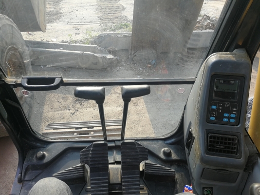 ขายแบคโฮ PC200-7 รถสภาพพร้อมทำงานค่ะ ขายแบคโฮ PC200-7 รถสภาพพร้อมทำงานค่ะ