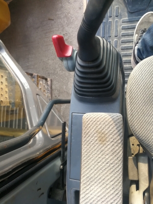 ขายแบคโฮ PC200-7 รถสภาพพร้อมทำงานค่ะ ขายแบคโฮ PC200-7 รถสภาพพร้อมทำงานค่ะ