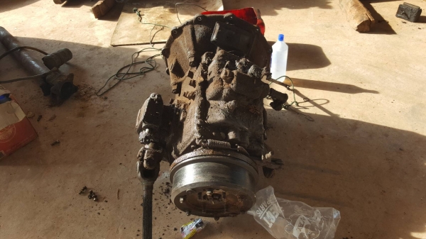 ขาย เครื่อง HINO EH700 168 แรงม้า (ฝาสูบแตกน้ำดัน) ขายพร้อมเกียร์ มีเกียร์ฝากเรียบร้อย เครื่องยนต์มี