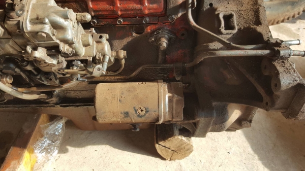 ขาย เครื่อง HINO EH700 168 แรงม้า (ฝาสูบแตกน้ำดัน) ขายพร้อมเกียร์ มีเกียร์ฝากเรียบร้อย เครื่องยนต์มี