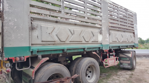 ขายครับ...ลูกพ่วงสามเพลาแท้ ปี57 ยาว 6.80 ไม่ดั้ม