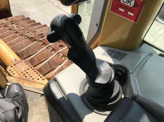 CAT D6N ปี 2006 ใช้งาน 4 พันกว่าชั่วโมง นำเข้าจากญี่ปุ่น รถสวย สภาพดีมาก ถึงไทยแล้วครับ CAT D6N ปี 2006 ใช้งาน 4 พันกว่าชั่วโมง นำเข้าจากญี่ปุ่น รถสวย สภาพดีมาก ถึงไทยแล้วครับ